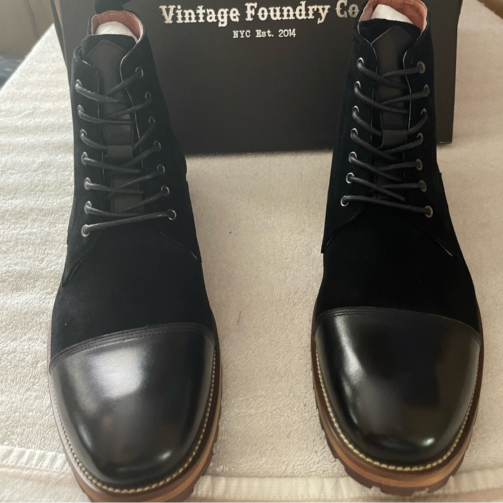 Brand New Mens Vintage Foundry Seth Boot. Size 11. Color: Black. Hand Crafter